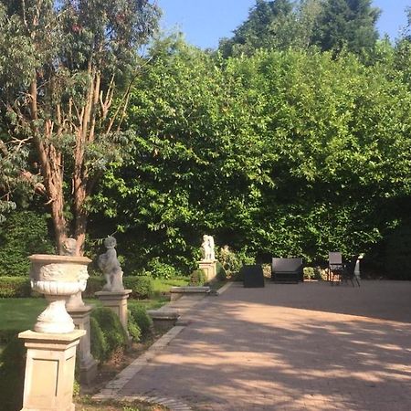 Old Park Villa Telford Bagian luar foto
